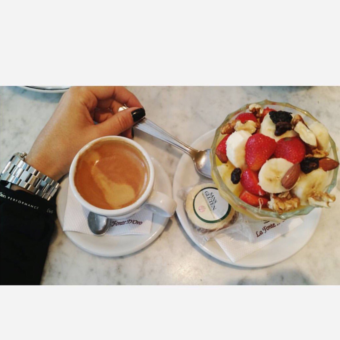 Buen día! 

----Bom Dia
----Good morning
----Buongiorno
----Bonjour