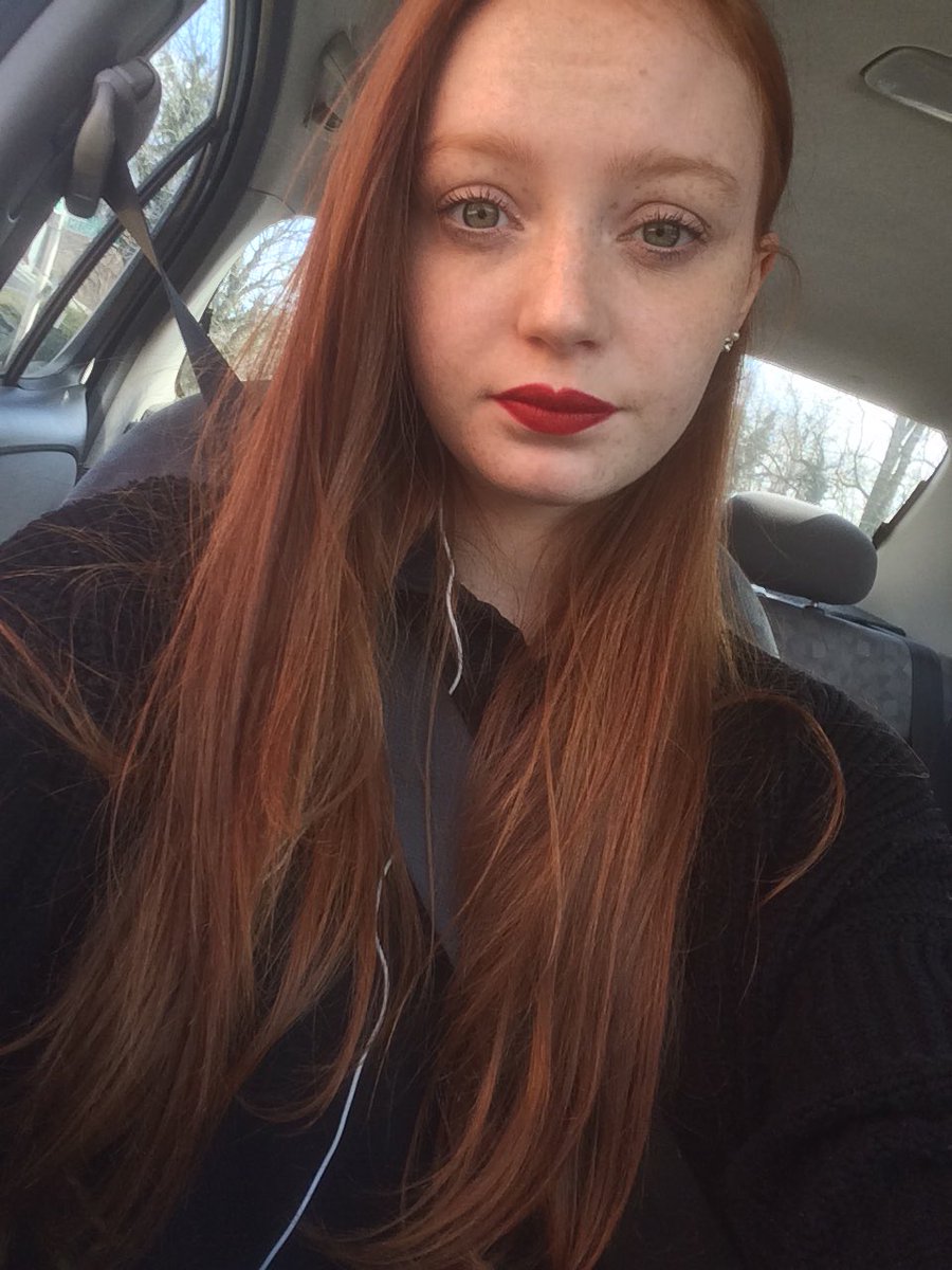 MoodToObey's tweet photo. My favorite red lipstick out there and defiantly in my top three of all time!(& I own 40+ lipstick) โค๏ธ๐๐ #richruby https://t.co/pX61ZYO79y