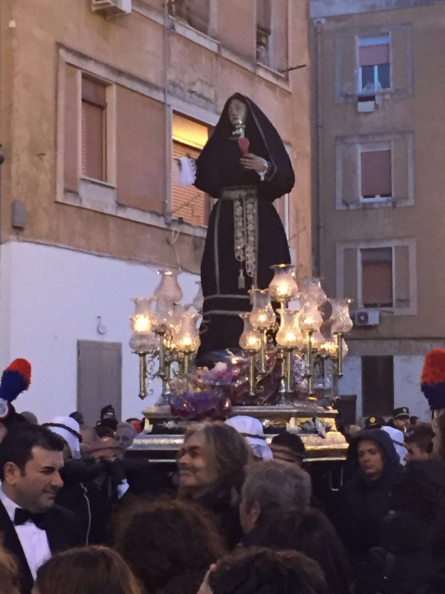 CannellaAlessia's tweet image. #SettimanSanta#Taranto#1D