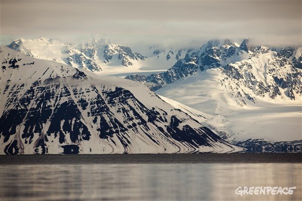 GreenpeaceEUS's tweet photo. El hielo del Ártico en el mínimo histórico por segundo año consecutivo 😫😫 
https://t.co/mvwBjPmFLI #SalvaelArtico https://t.co/SCz4jvuTrY