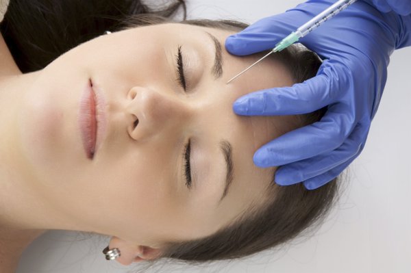 evolveskinreju's tweet image. 2 Skincare Mistakes Making You Look Older Than You Are - #skincare huff.to/1OvnDdv