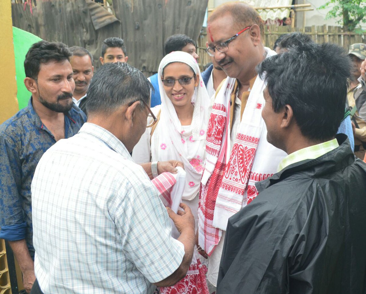BhaskarSharma_'s tweet photo. Seeking blessings #vote4Bjp https://t.co/GGyvSNBfNQ