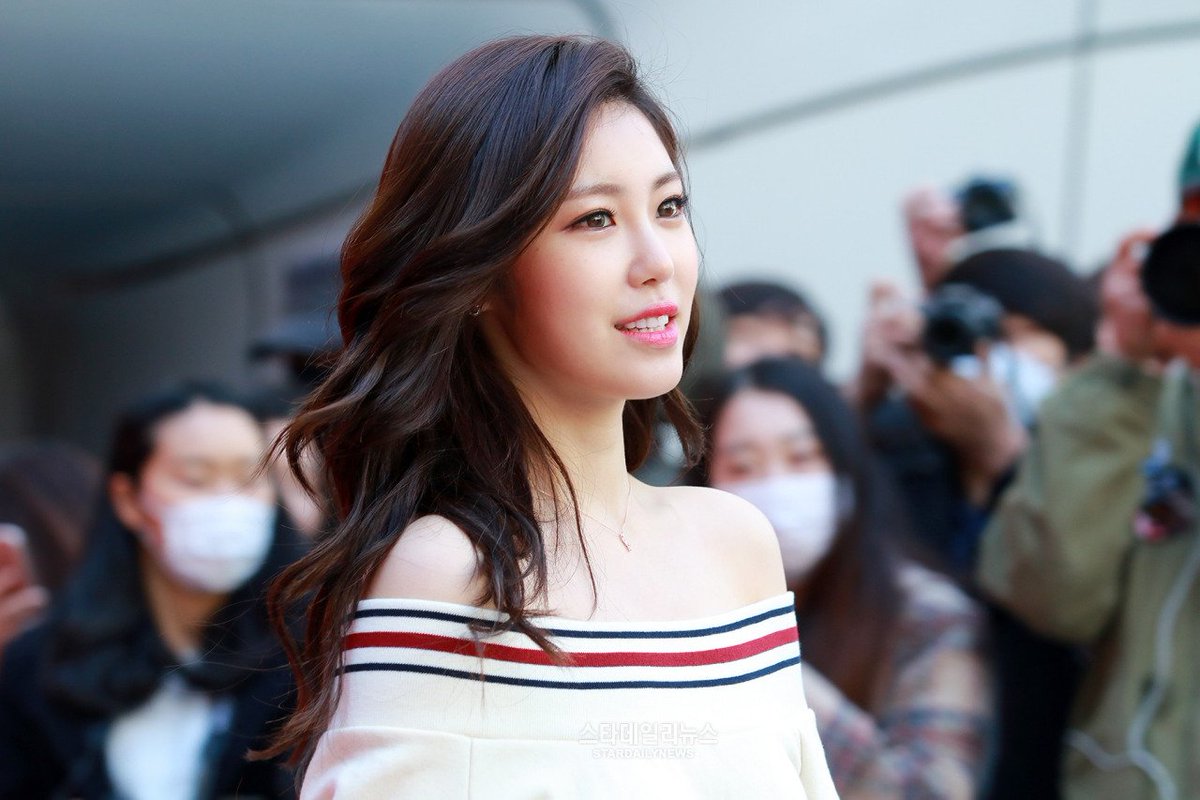 전효성 어깨라인.jpg | 인스티즈