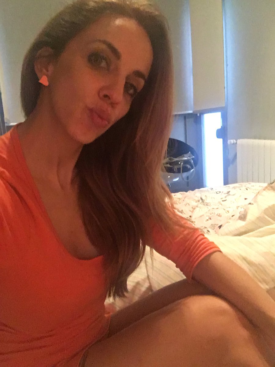 SusyHairPeople's tweet photo. Hoy me levante con ganas de #comerme el #mundo #FelizMartes mis amores😘😘 https://t.co/8gUJOgHADM