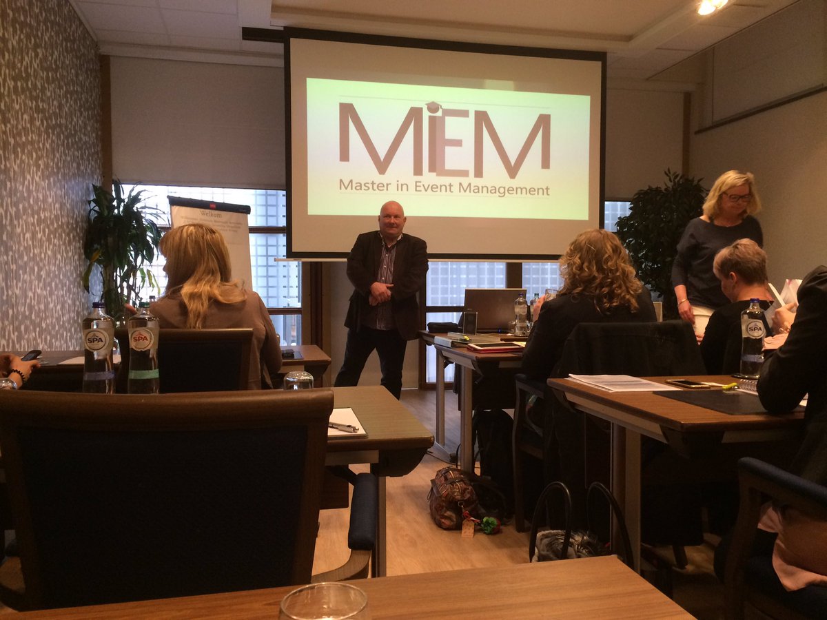 De laatste cursusdag voor <a href="/MgOverbeek/">Maarten Overbeek</a> bij <a href="/MasterinEM/">Master in Event Mngt</a> op <a href="/duinkruidberg/">Duin & Kruidberg</a>. #denkmeets #hybrideevents