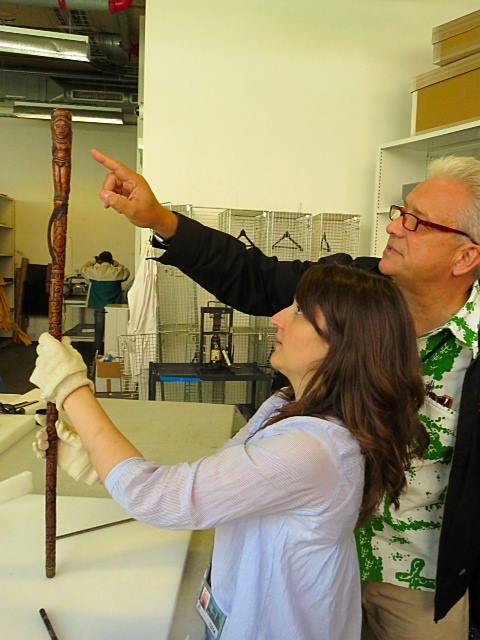 quaibranly's tweet photo. .@MVnze is here with Sven Kirsten, curator for our #TikiPop exhibition #peopleMW #MuseumWeek #teamMQB https://t.co/bwNKCDT5MQ