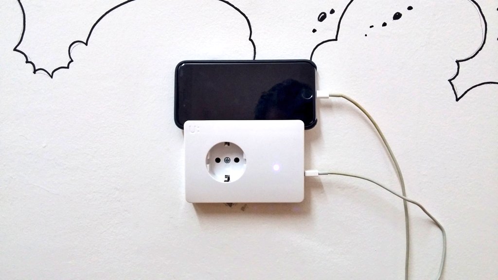 kuzevski's tweet image. . @mitcome Дали @IDebate е првата канцеларија во Макефонија опремена со @uPlugMe? cc @darko156 @whiteshirt  #charger