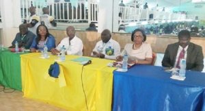 Présidentielle 2016 : L’Union Nationale ressort la stratégie de la chaise vide #Gabon urlz.fr/3jyT