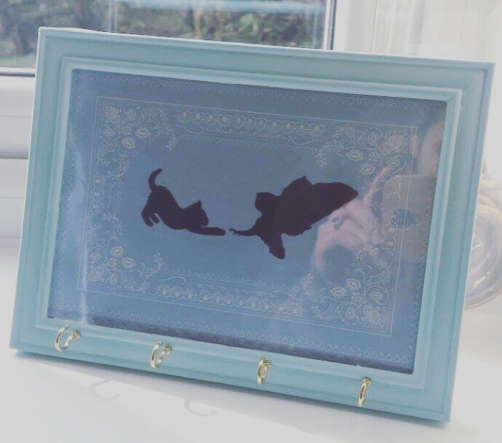 I drew and made this key hook for my friends new house! #crafts #Rotherham #Sheffield #keyhook #cat #owl #chalkpaint