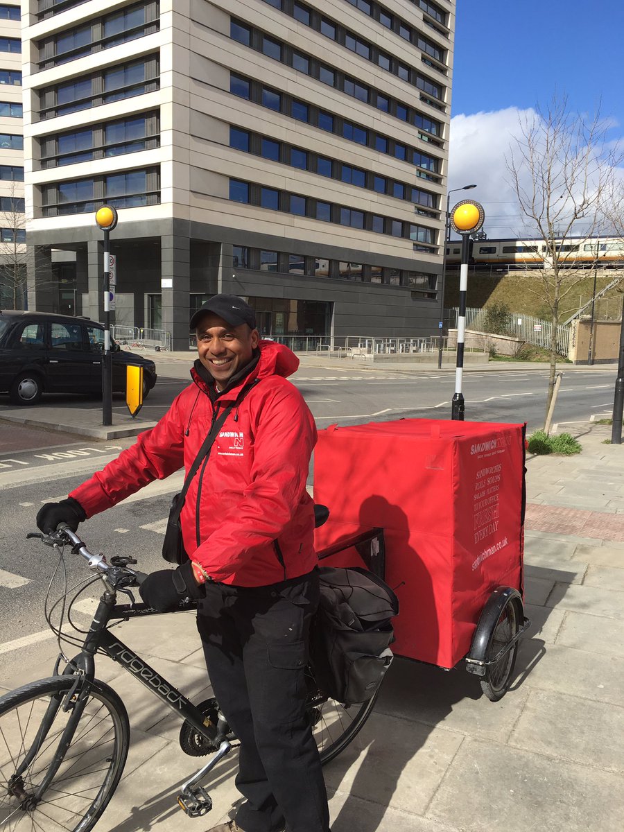 Dan the Man smiling in the #spring sunshine! ☀️😎🌾 #lovelondon #KingsCross #LunchAndLearn