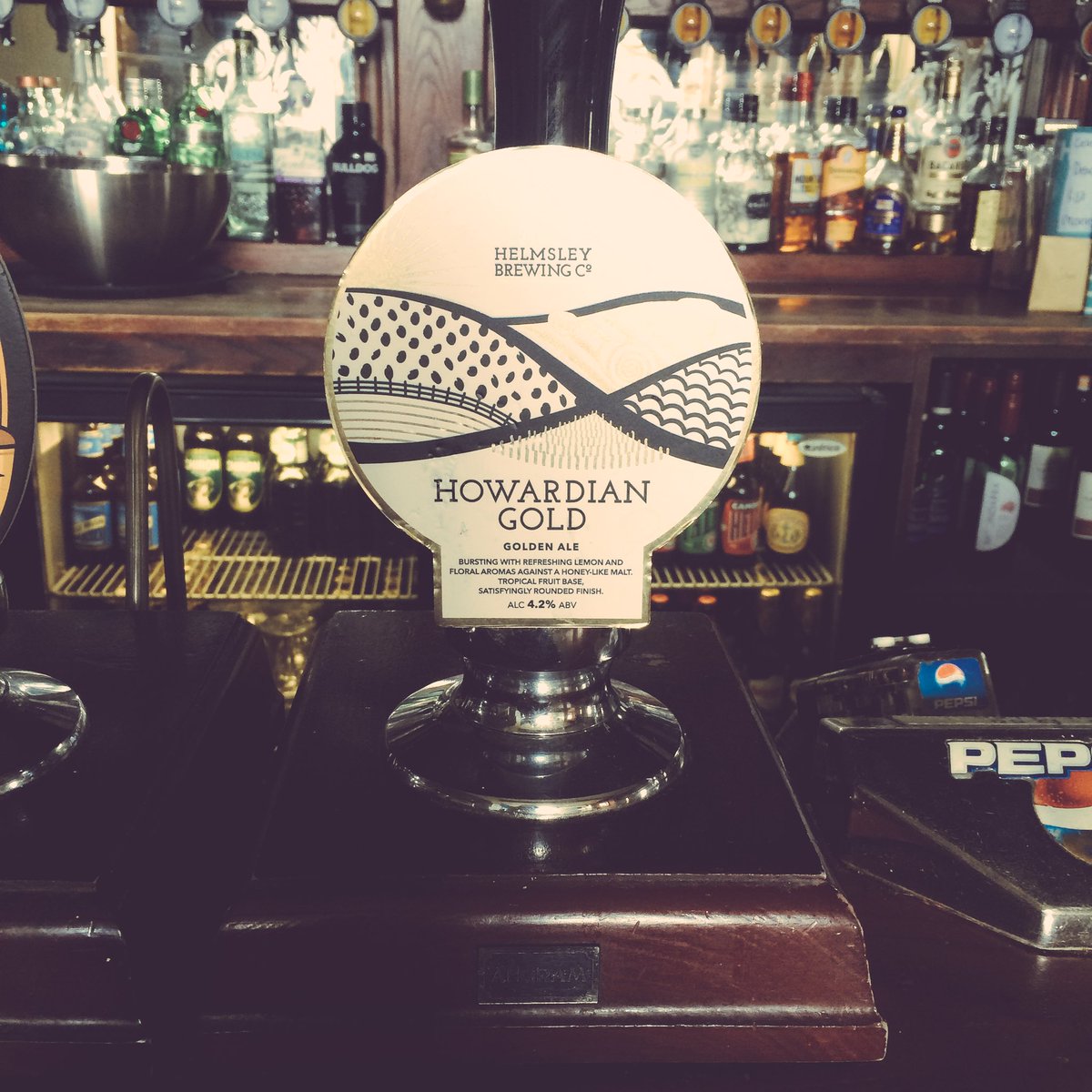 CornerhouseHU17's tweet photo. OTB: @HelmsleyBrewing Howardian Gold, @hambletonales Nightmare Porter #bevbeer https://t.co/ouq3Zcz6L4