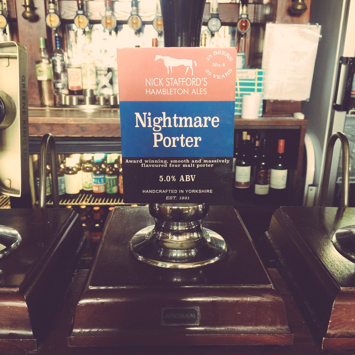 OTB: @HelmsleyBrewing Howardian Gold, @hambletonales Nightmare Porter #bevbeer
