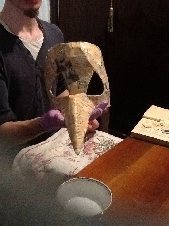 kslaron's tweet photo. #Engerpol created my Mask for #WeResistThem #MusicVideo https://t.co/u7BDRxTevE