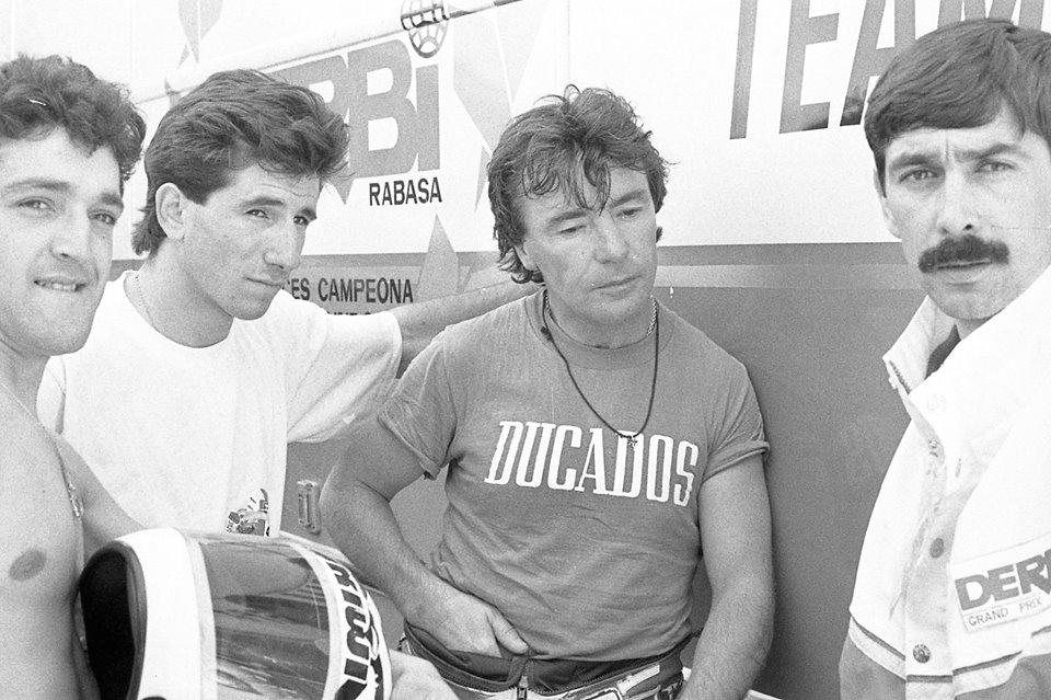 SalesSunoco's tweet photo. Otros tiempos, pero grandisimos Pilotos Españoles, Champi, Aspar, Nieto y Tormo
@ANieto_Oficial @SalesSunoco https://t.co/BXIsX1Nc9I