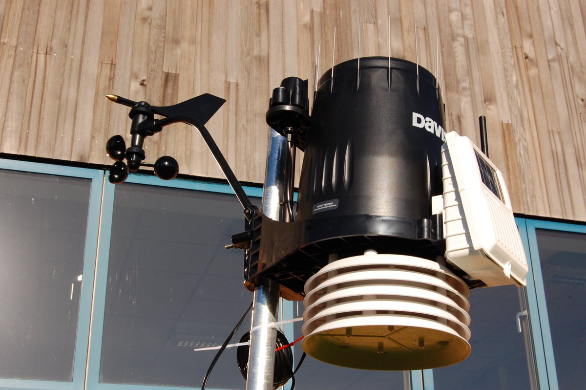 CobwebFP7's tweet image. .@Envsystems have their new weather station too! When it comes to weather #cobwebFP7 has the @biosfferdyfi covered.