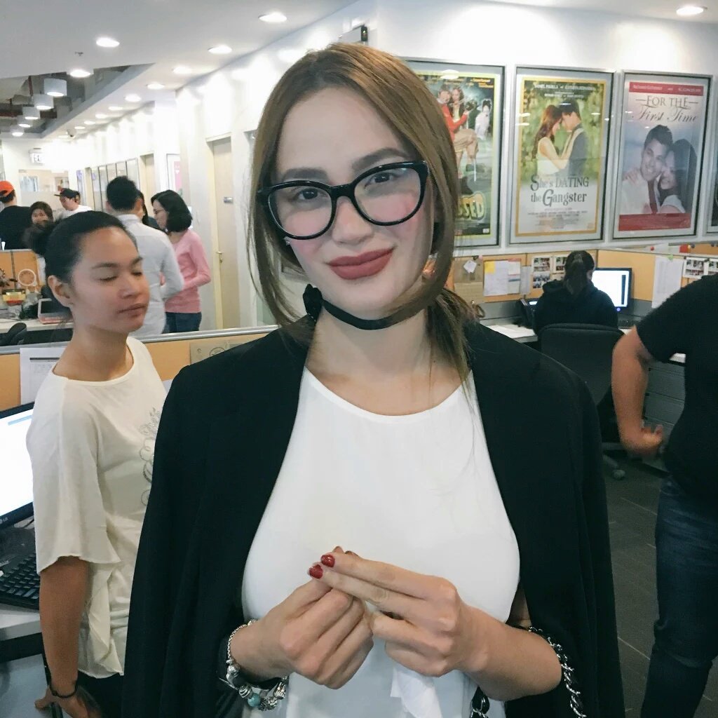 ArciMunozLovers's tweet photo. @monaarcimunoz  visits Star Cinema office! 😍 https://t.co/2MDCPNNS1o