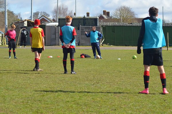 AFCBCommunity's tweet photo. TOUR - Great Q&amp;A and coaching session with @_RBeardsmore this morning before @GTFCFootball head off to watch England https://t.co/EuJDC22IZP