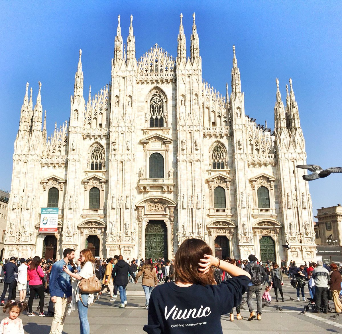 VIUNIC2014's tweet photo. Bellisima foto di @iraialan dal Duomo di Milano 🇮🇹🇮🇹
#VIUNIC #ViunicFamily #Duomo ⛪️☀️
· https://t.co/dZLM06zLRq · https://t.co/Hx4Wq7zDo6
