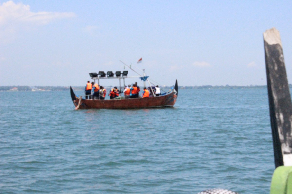 Alhamdulillah telah berjalan dg lancar acara POPI 2016 yg diselenggarakan pada tanggal 25-27 Maret 2016 di Jepara :)