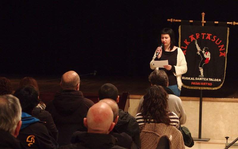 pasaiahitza's tweet photo. .@alkartasunaedt-ren historia liburu batean bildu dute: https://t.co/0c5nOy8Ma3 @fermintxoantxo @lmartxan https://t.co/yXQI9Tqnzv