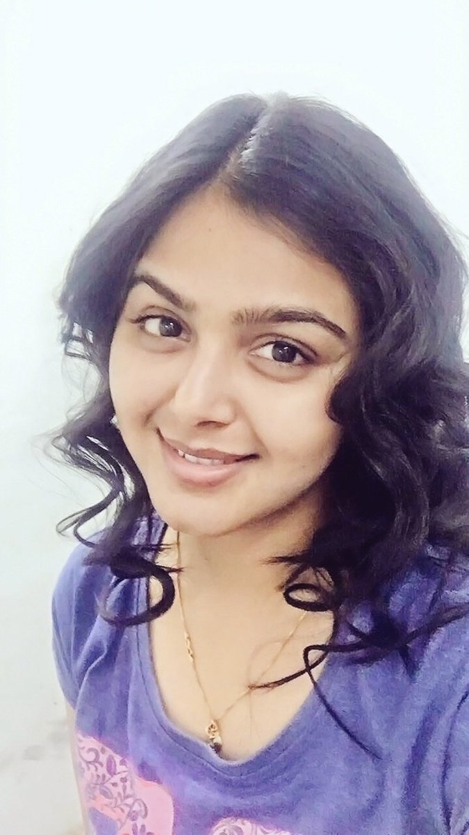 _MonalGajjar's tweet photo. Monal Gajjar Shooting For Gujrati Movie Thai Jasai https://t.co/Cjgz5f226R https://t.co/BJ8ClyKrpG