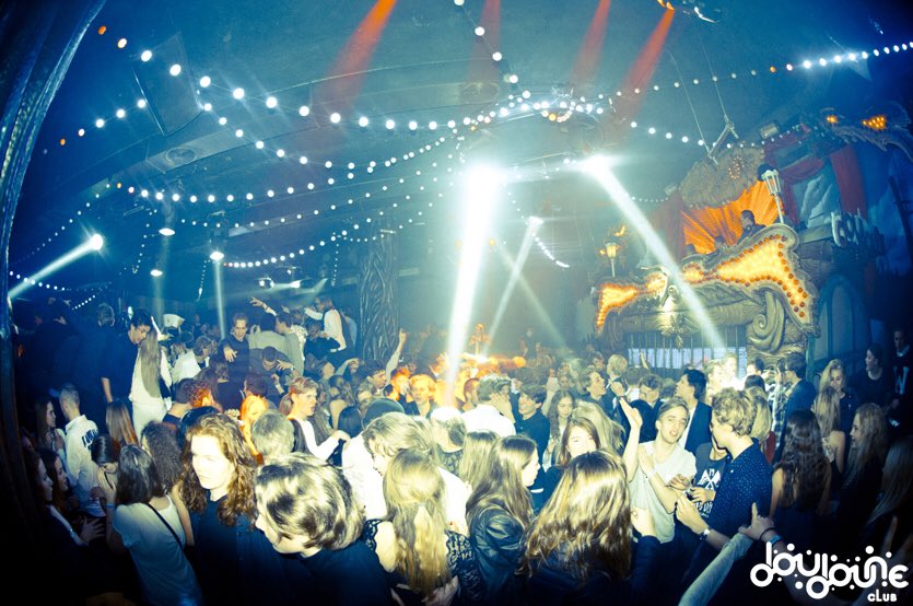 SEASON’AIR BY PHIL GARNER
MAR 29 MARS 

Réservations 
vip@doudouneclub.com
+33 7 84 22 36 53
doudouneclub.com