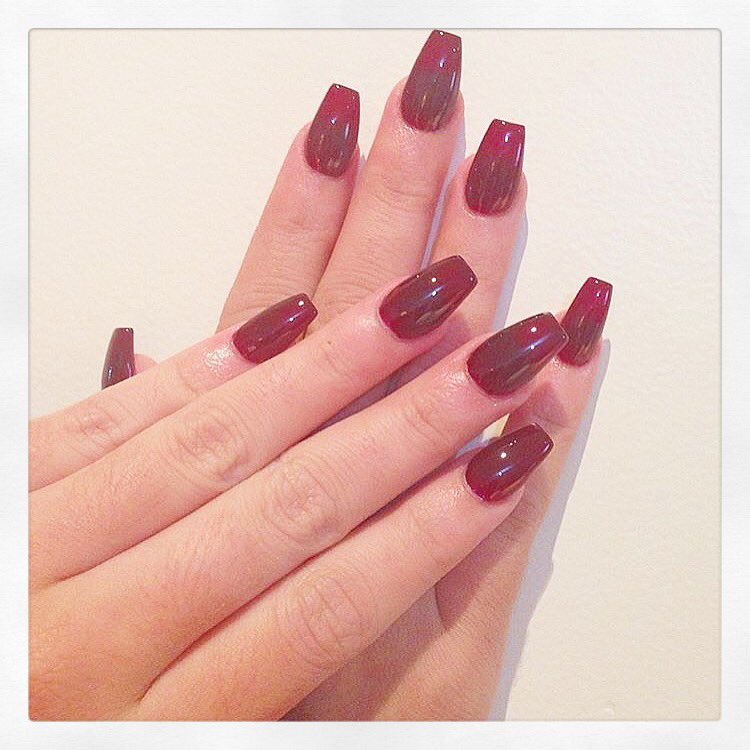 JenGrimes_'s tweet photo. Morning client 💅🏼 full set of acrylics with shellac colour finish 👌 #nailready https://t.co/BGXJeGkVed