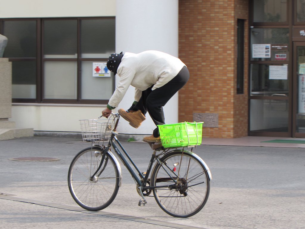 8987_bb's tweet photo. オシャレだし。
なんか喋ってるけど
めっちゃスルーされてるし。
最高に面白い。（笑） https://t.co/7SELb9eK7H