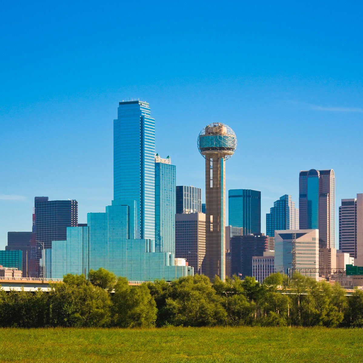 HarrisandHoward's tweet photo. H&amp;H return to Dallas on April 10th! Book your fitting: andrew@harrisandhoward.com
 #bespoke #dallas #harrisandhoward https://t.co/9g2VdLcLYT