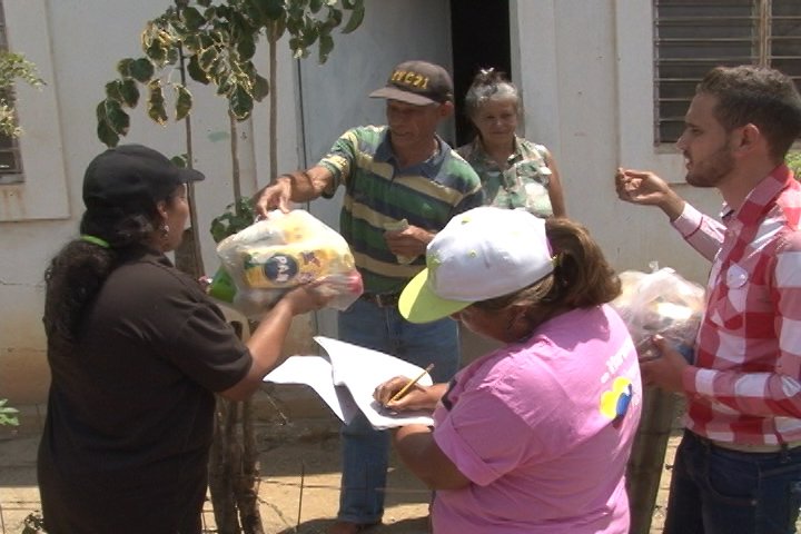 MCandanga1's tweet photo. Sistema Popular de distribución de alimentos #ExitoDelCasaACasa en Yaracuy https://t.co/S72MHV3WWO