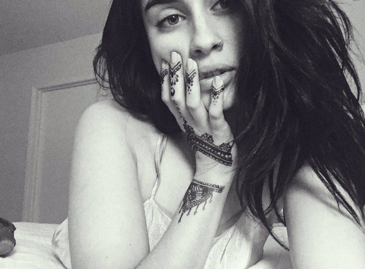 LaurenJauregui's tweet photo. 🌸 https://t.co/UxBiQcCOgi