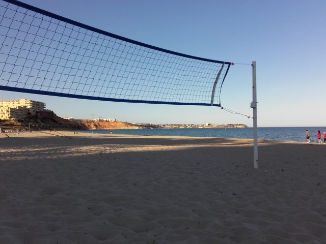 VoleyCaboroig's tweet photo. Una de las playas que estamos deseando pisar este verano #Campoamor #Voleyplaya https://t.co/QVARkNwzX4