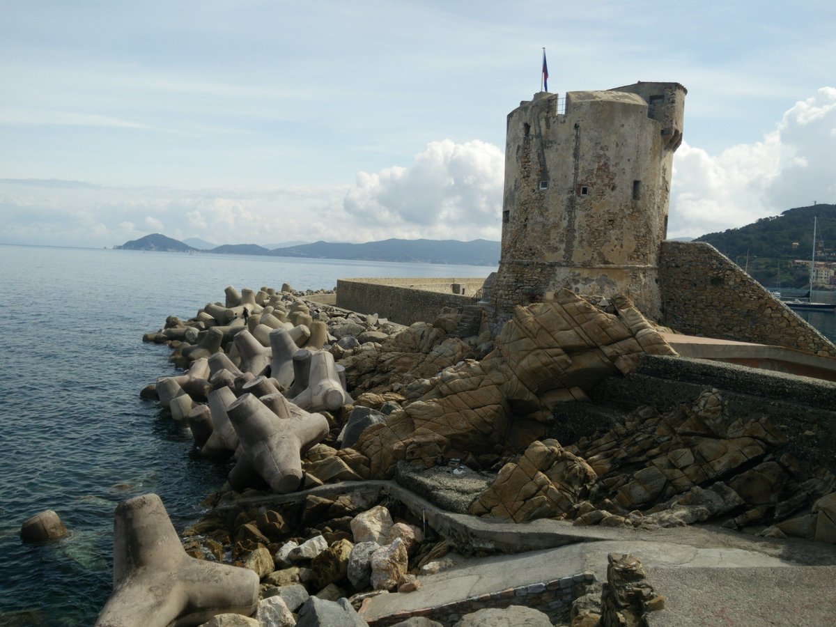 CamperCItaliano's tweet photo. Alcune immagini dello splendido #raduno di #Pasqua 2016 fatto all'isola d'Elba. Ci vediamo a #Pralormo https://t.co/T2pxq8StRh