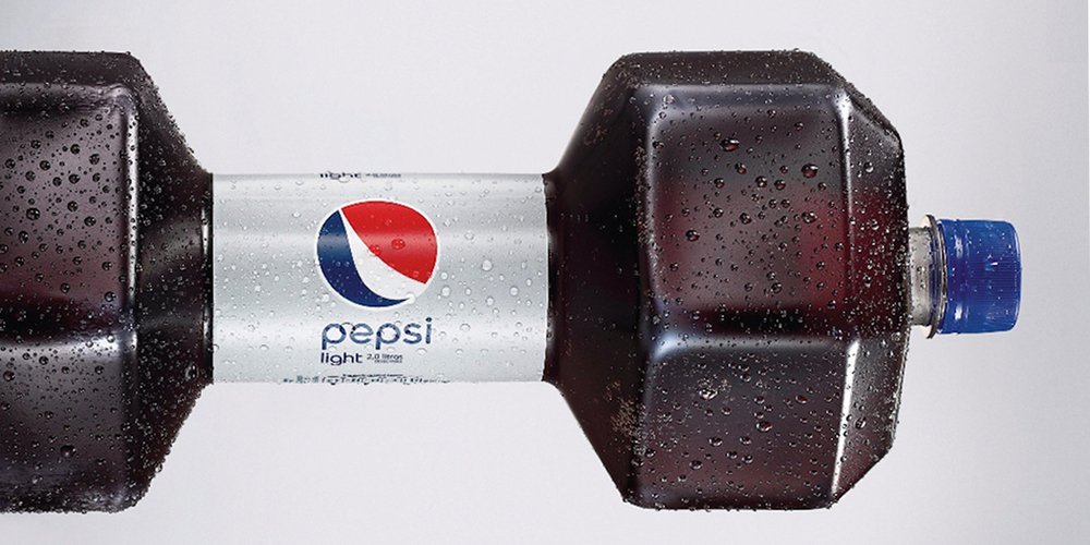 AdFreak's tweet photo. Pepsi Light creates a dumbbell bottle, so you can guzzle soda while you work out. https://t.co/OaGcU51KoB https://t.co/h5S1p3c55I