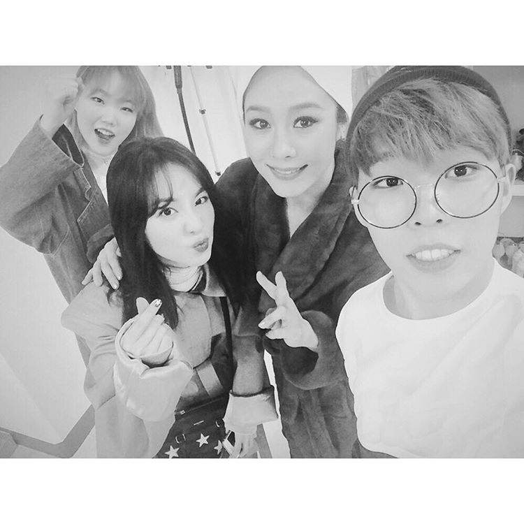 ForeverWithDara's tweet photo. [INSTAGRAM] 160330 Sandara Watches Ock Joohyun’s Musical “Mata Hari” with Akdong Musician https://t.co/FBIamhmw5f https://t.co/EQABYSPins