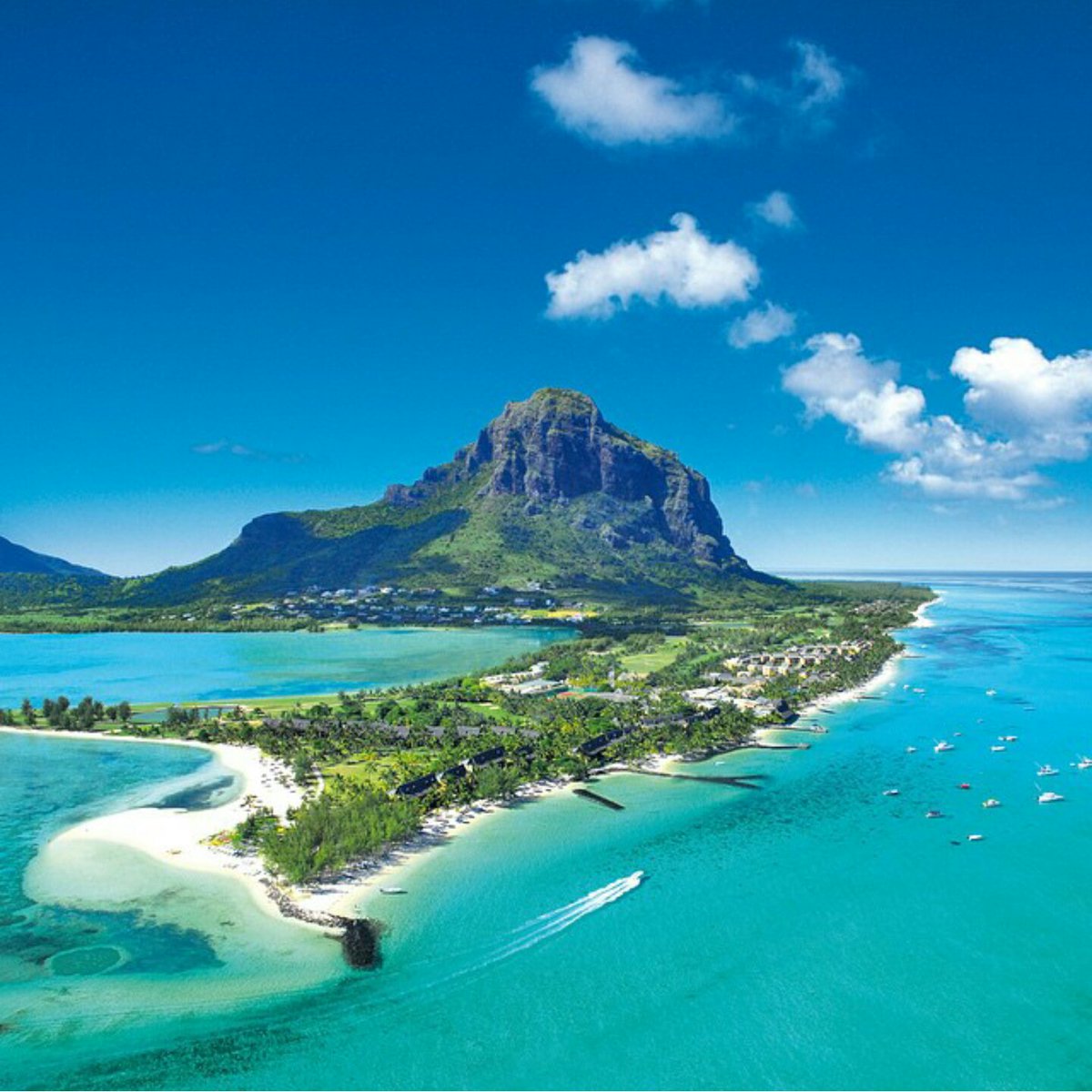 XquisiteEvents's tweet photo. #traveltuesday remembering our time in #mauritius @dwp_congress #dwp2015 https://t.co/6jMm3xCT2t