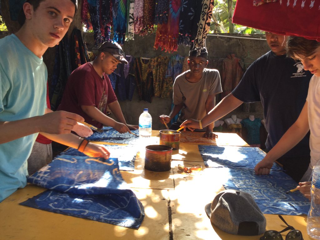 ProjectGambiaCL's tweet photo. At Nenah's doing some Batik #pg2016 https://t.co/plRXAKycF8