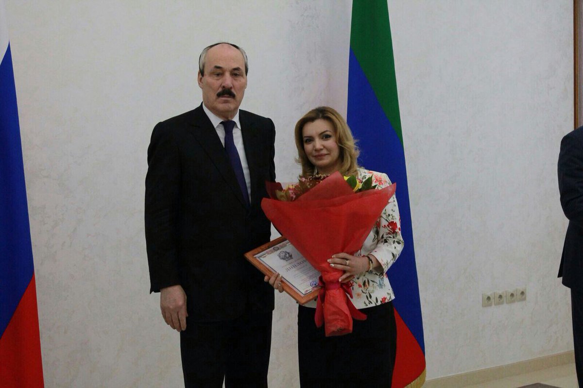 Глава РД Абдулатипов Р. Г. и директор Музея истории мировых культур и религий Гасанова Д. Т. #peopleMW