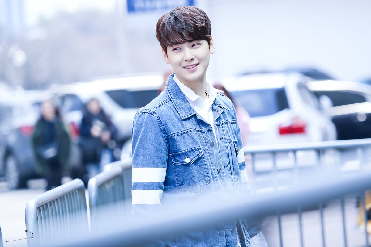 alpha_ew's tweet photo. [HQ]160325 뮤직뱅크 #은우 #아스트로 #숨바꼭질 #ASTRO @offclASTRO 
https://t.co/acj3UIJIMX
https://t.co/7WwQqT2zos https://t.co/zL2cK0ftcn