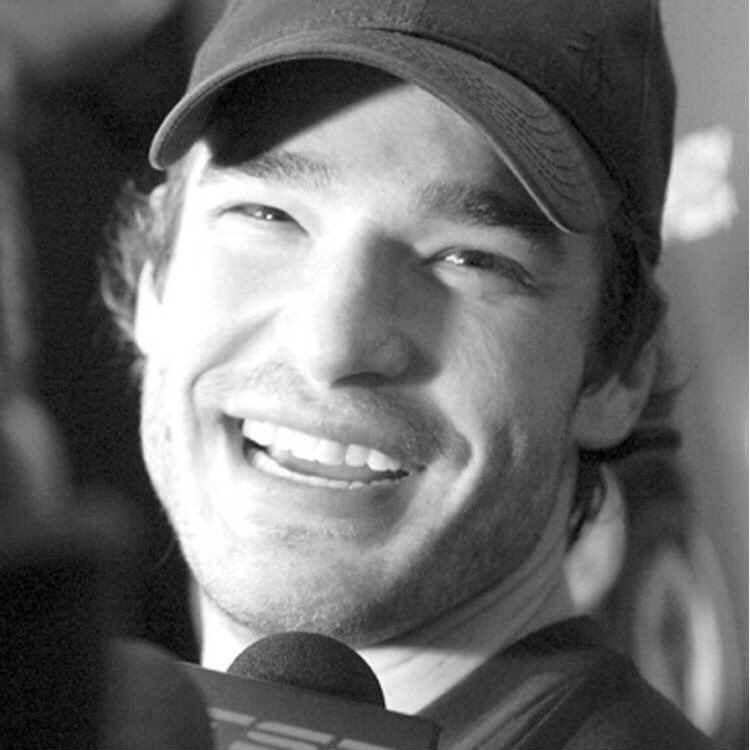 lvs2rdhrses's tweet photo. Because it's your birthday you get get a head shot of your boy... #ZRed 👍🏻 Have a GREAT day my friend! 🎉🎁🎈 @BamBam40 https://t.co/lpZijkL4Fl