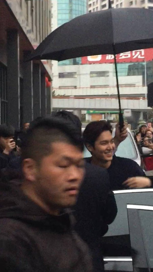 drtalukdard's tweet photo. 29.03.16 #LeeMinHo #BountyHunters #Postershooting Shangai
cr logo
#MinozIndia #LeeMinHoPleaseVisitIndia https://t.co/XTmaoSFW1J