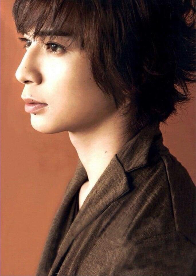 でこぴん Sur Twitter 松本潤 横顔 左サイドから見る松本潤は 凛々しくどこか勇ましい 口の下のホクロが見えてセクシーさが増している 右サイドから見る松本潤は 儚くどこか優しい 見る方向によって表情が違う どんどん虜になってゆく T Co でこぴん Sur Twitter 松本潤 横顔 左サイドから見る松本潤は 凛々しくどこか勇ましい 口の下のホクロが見えてセクシーさが増している 右サイドから見る松本潤は 儚くどこか優しい 見る方向によって表情が違う どんどん虜になってゆく T Co