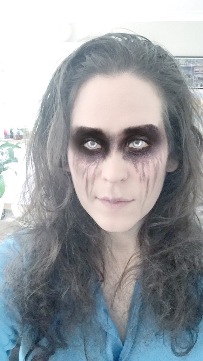 Appledust7's tweet photo. I never do selfies, but in honour of #CommanderLexa &#TheTProject, it had to be done!@DebnamCarey #Clexa #LexaFilter https://t.co/h3umqjxDVx