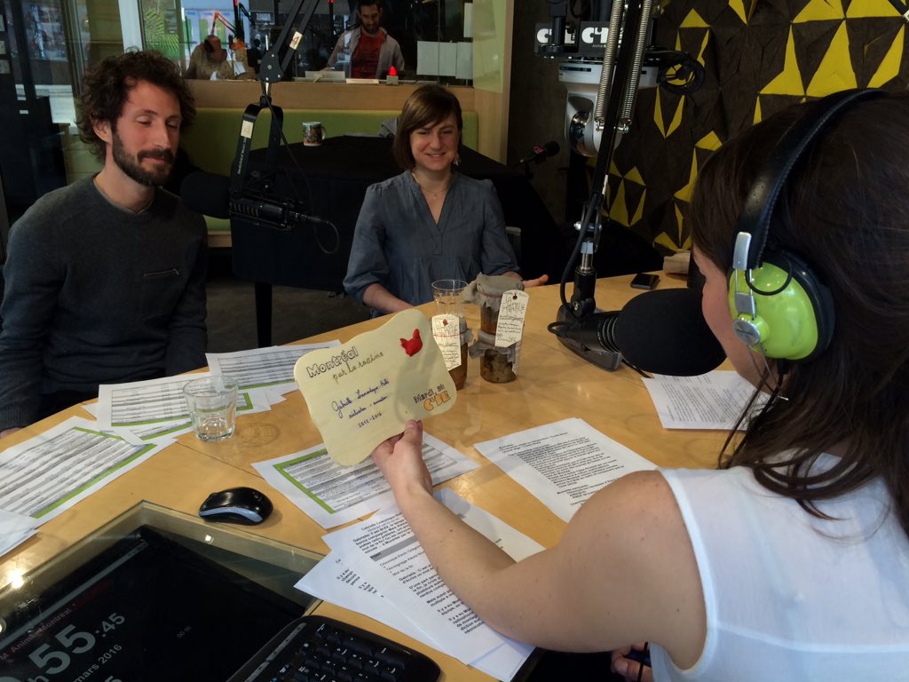 Surprise des chroniqueurs aux animateurs! Merci Alexis Nivet et Kevin Grégoire!