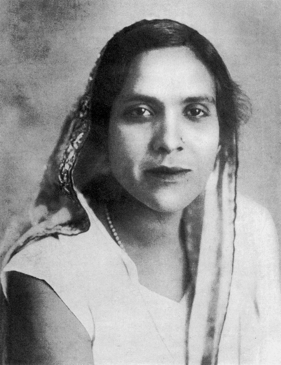 Cinefilles's tweet photo. New Female Film Pioneers is here! Meet Jaddanbai, a pioneer of Indian cinema. https://t.co/QKQHyAmddg @ALeighclarke https://t.co/sb9WlVbQmQ