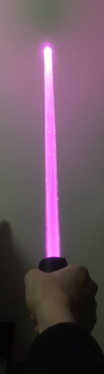 Kingkizer 昨日twitterに流したライトセーバーの作り方ですが やはりtwitterの連投だと見難いし 何より文字数制限で説明不足になってしまうので 公式hpの方で記事としてまとめました T Co Ll1smcrxme T Co M8fumrz0b2