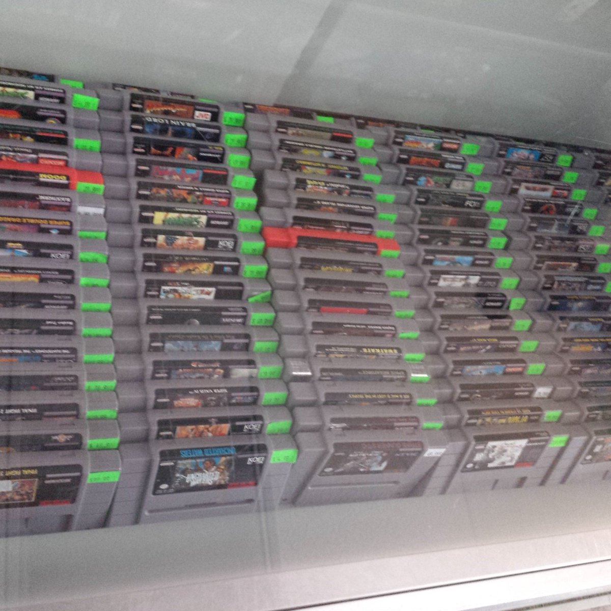 CashForGamesCan's tweet photo. Looking for #SNES games? We have the largest selection in #Ottawa! #NotYourAverageVideoGameStore #shoplocal #games https://t.co/ahGwcO5Flc