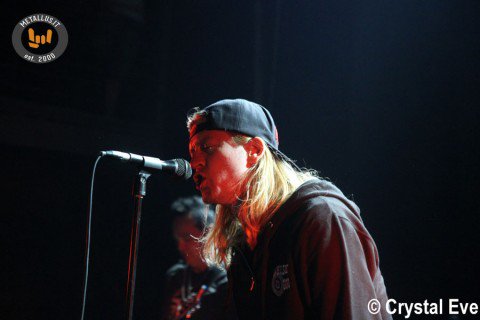 metallus_it's tweet image. Puddle of Mudd: Wes Scantlin lasciato solo dalla band durante un concertohttp://bit.ly/1UrhL9z #puddleofmud