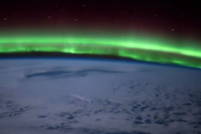 Tim Peake shares amazing timelapse footage of Northern Lights from space bit.ly/22KSJXR
