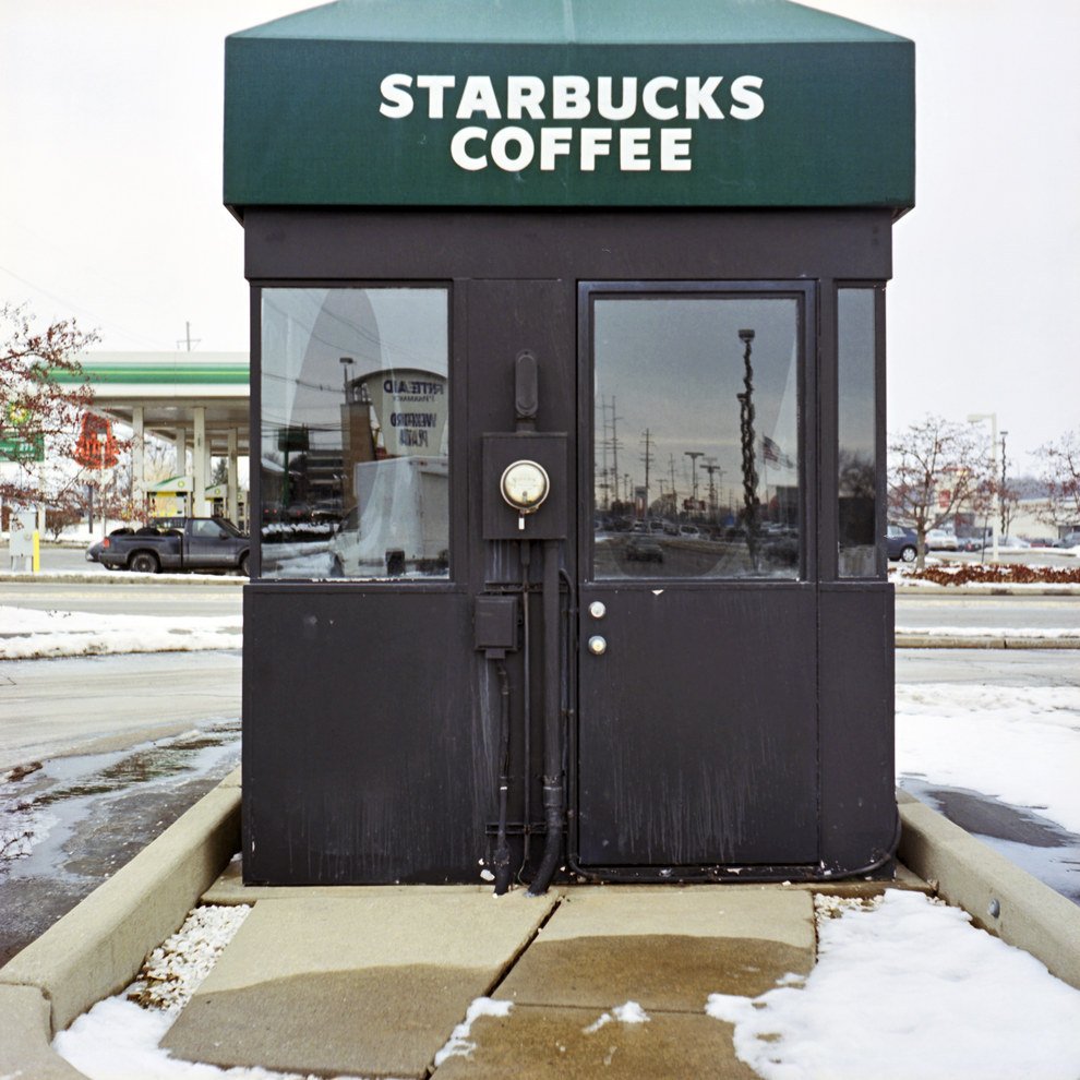 Love Starbucks? Here is a global look at the coffee shop across 17 different countries: buzzfeed.com/christinalan/t…